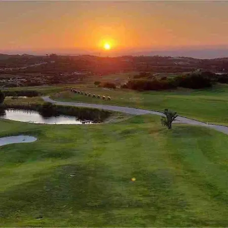 Ocean, Surf, Golf Private With Pool Near Lagoon 度假居 *