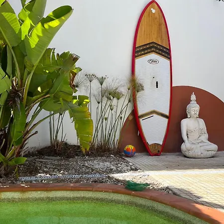 Ocean, Surf, Golf Private With Pool Near Lagoon Holiday home